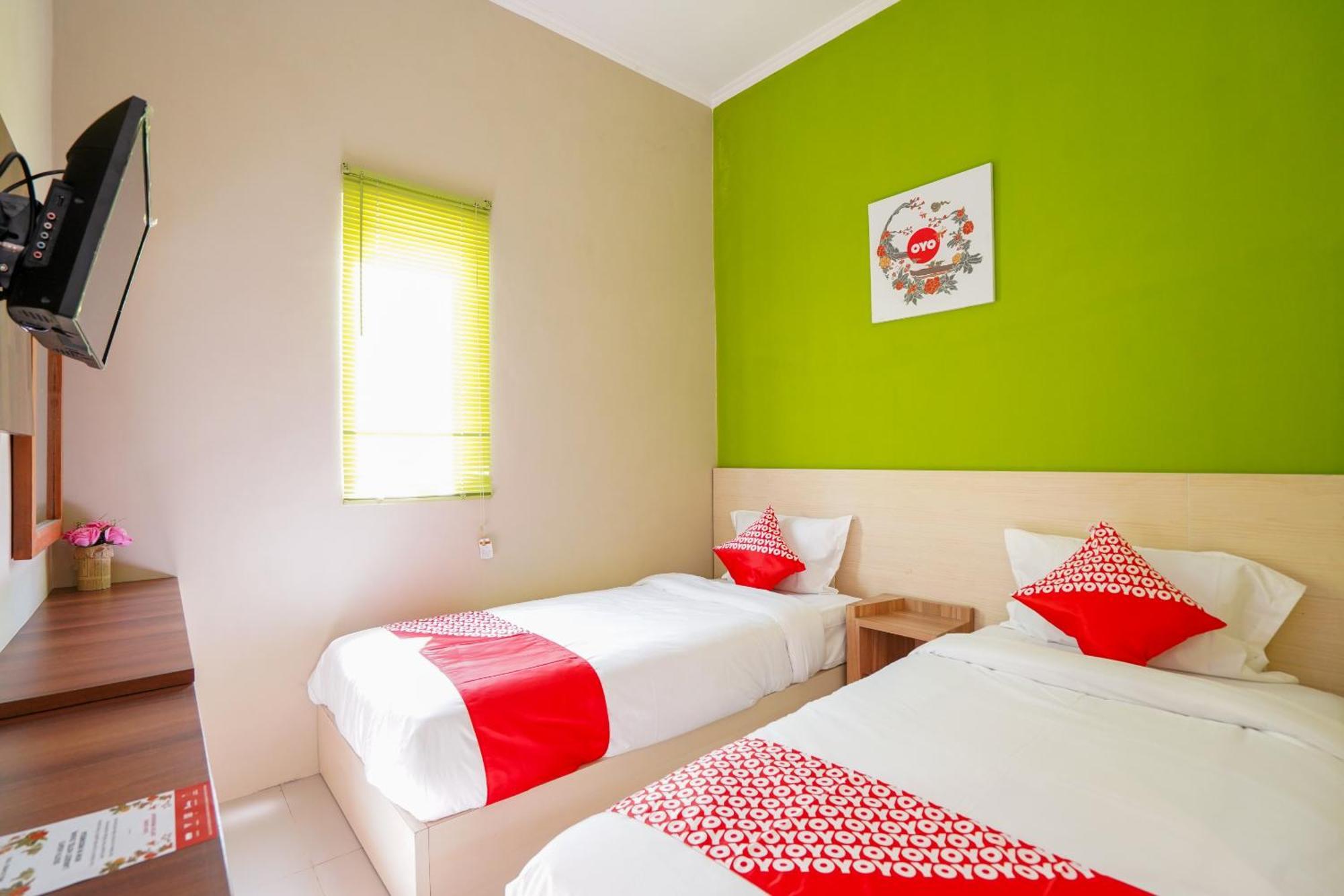 Hotel O Surabaya Near Surabaya Town Square Formerly Kupang Gunung Residence Exterior photo