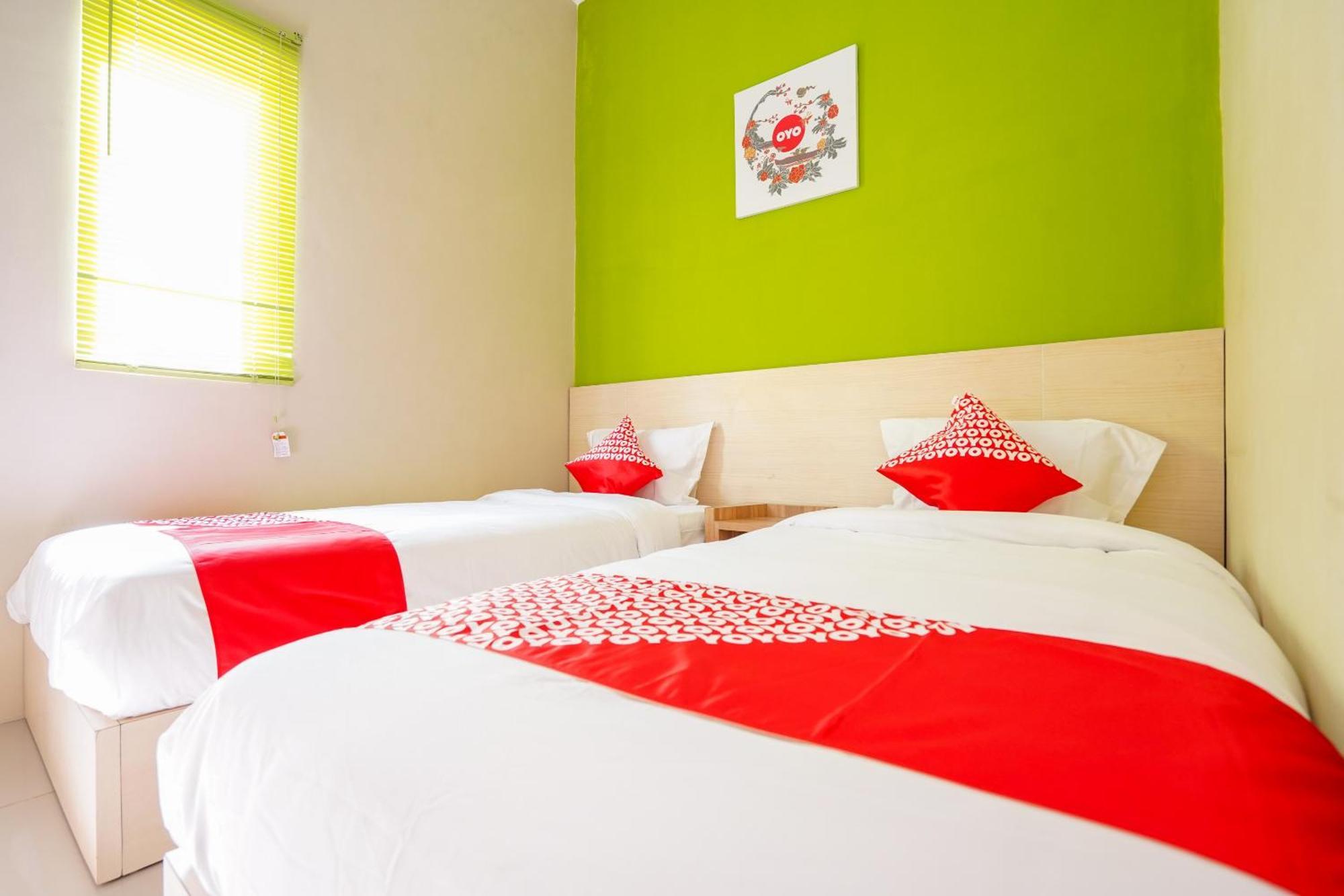 Hotel O Surabaya Near Surabaya Town Square Formerly Kupang Gunung Residence Exterior photo