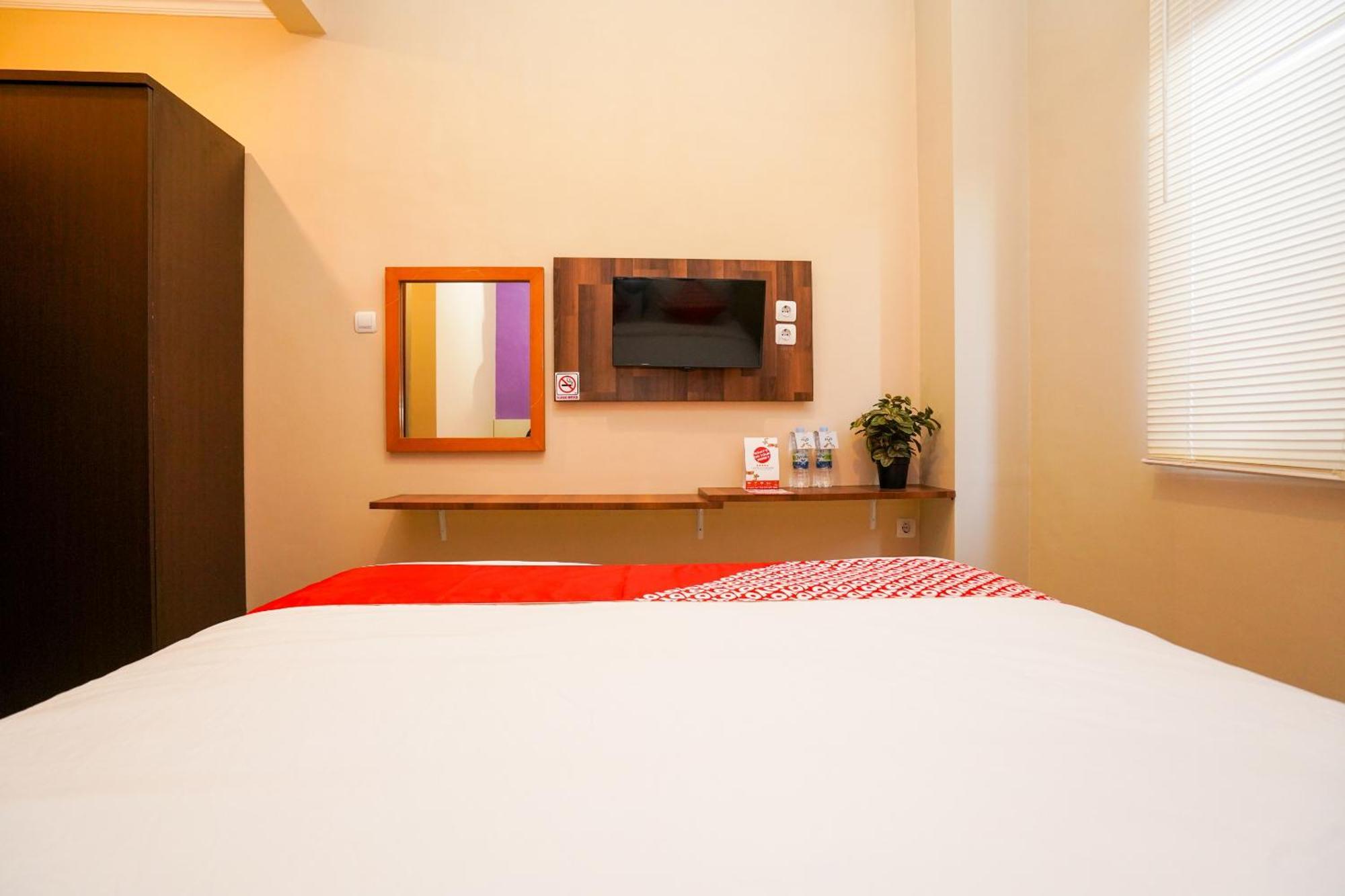 Hotel O Surabaya Near Surabaya Town Square Formerly Kupang Gunung Residence Exterior photo